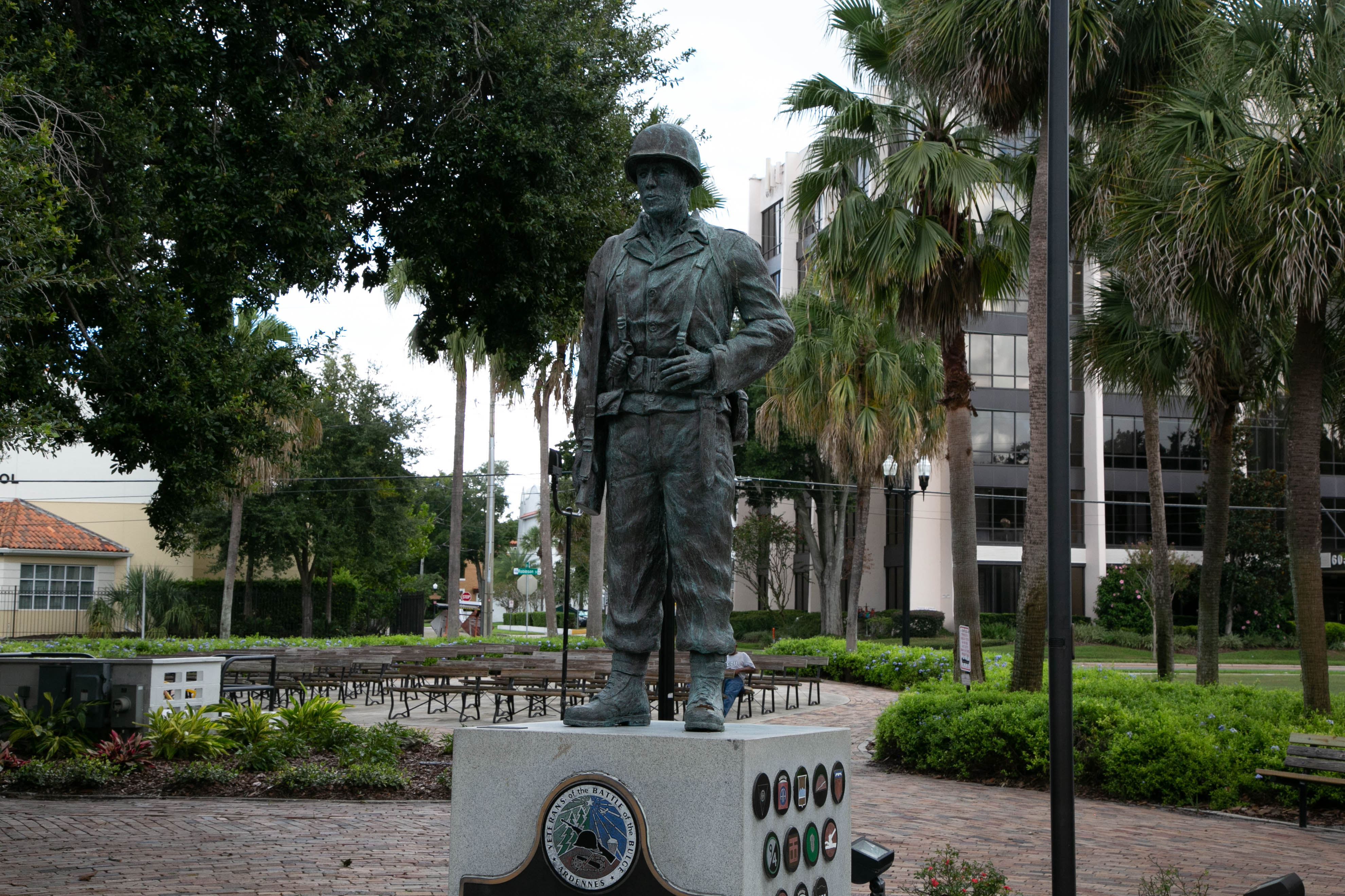 battle of the bulge statue 2